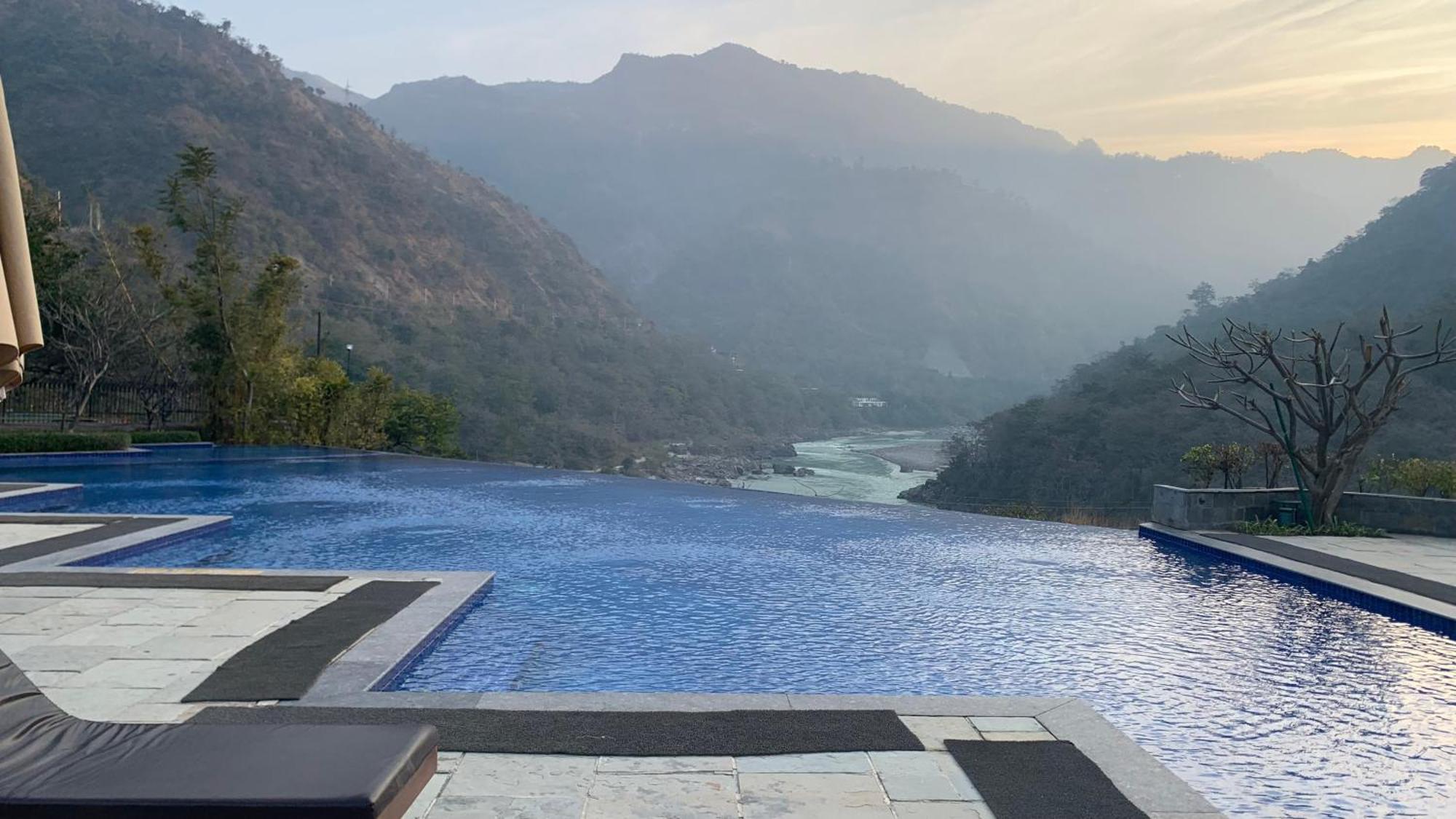 Luxury Aloha Majestic Apartments Rishikesh Exterior photo