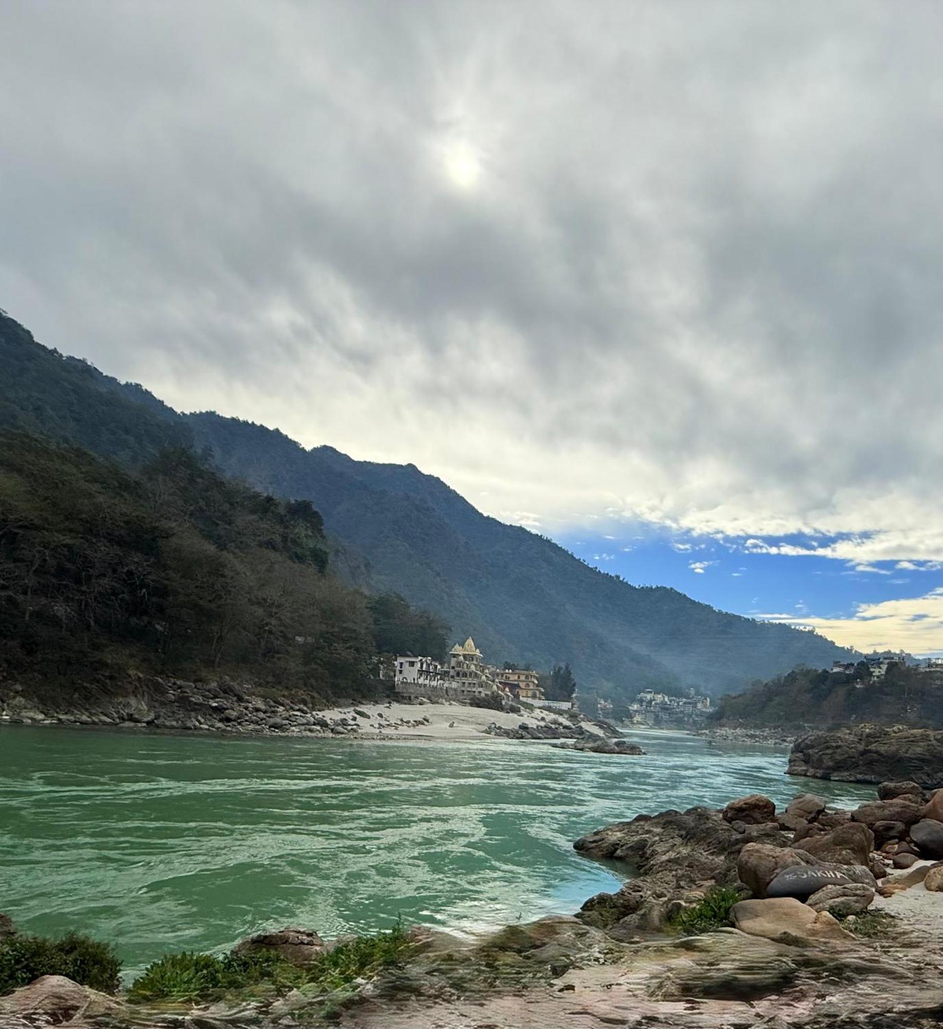 Luxury Aloha Majestic Apartments Rishikesh Exterior photo