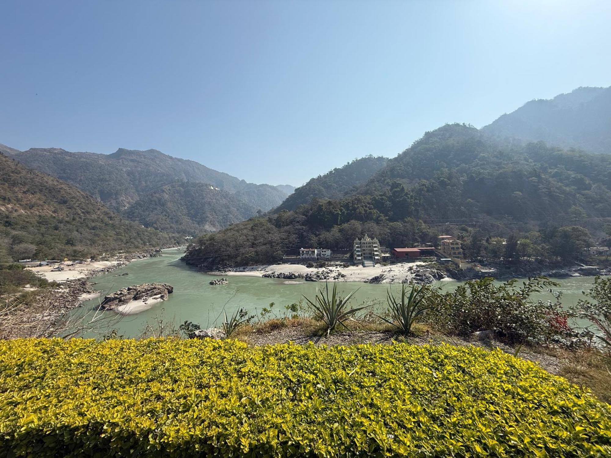 Luxury Aloha Majestic Apartments Rishikesh Exterior photo