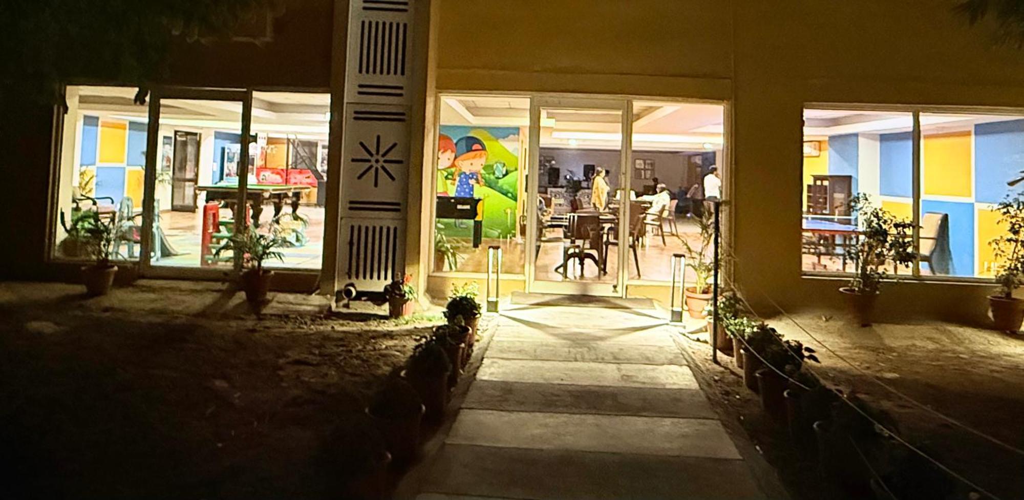 Luxury Aloha Majestic Apartments Rishikesh Exterior photo